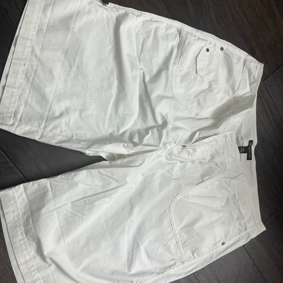 White Womens Plus size shorts - Picture 1 of 2